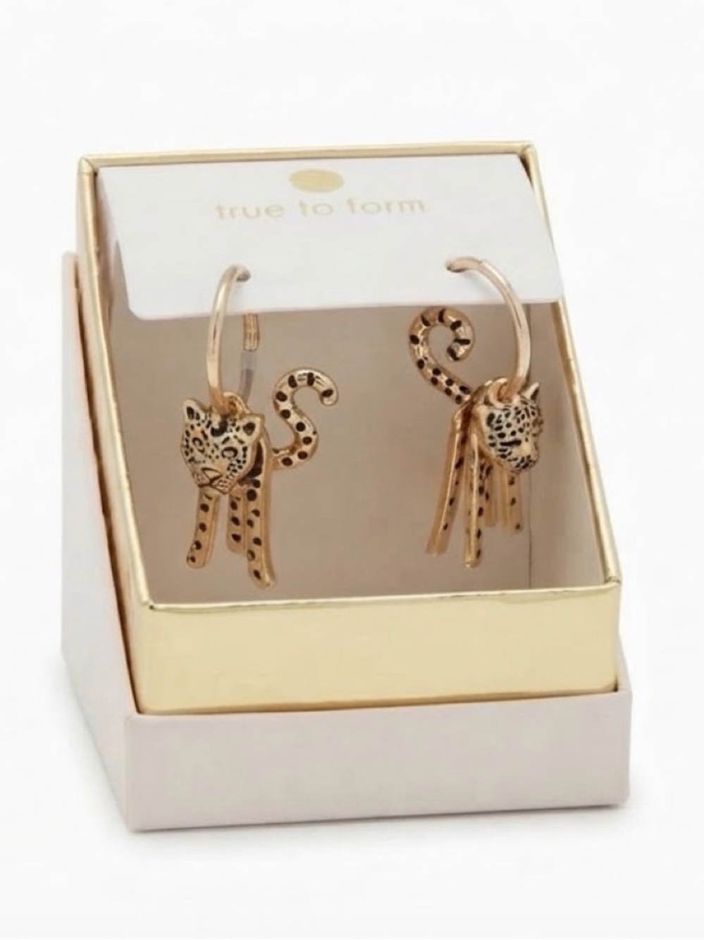 NWT ⚜️🐆⚜️ True to Form Golden Toned 3 D Leopard Hoop Earrings